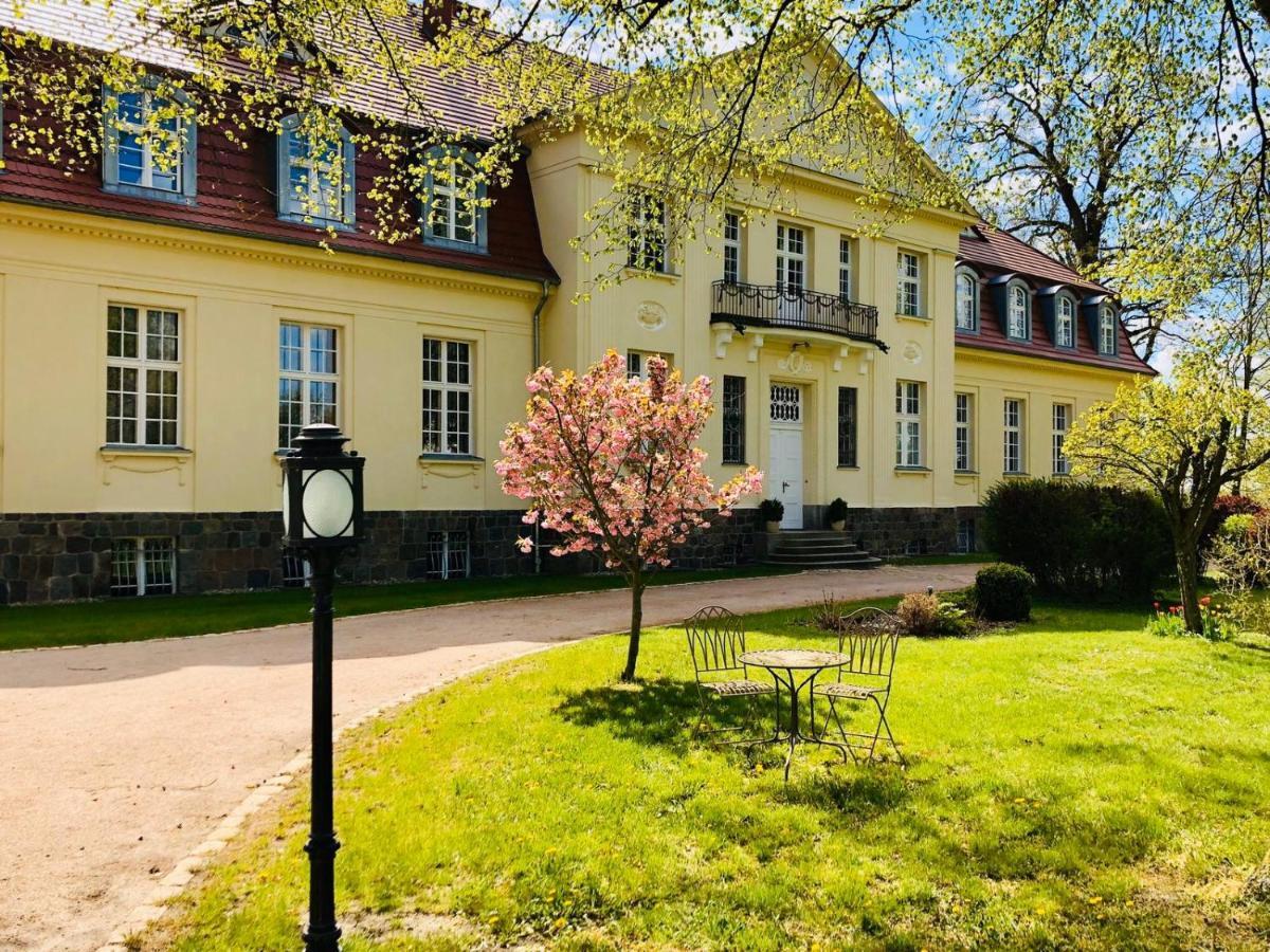 Homestay Gutshaus Gevezin *